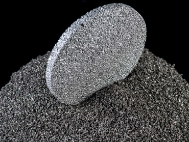 Porous filter powders for premium polyester and nylon fibers in high quality metals and alloys